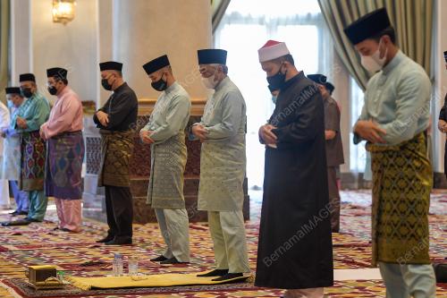 AL-SULTAN ABDULLAH RI'AYATUDDIN AL-MUSTAFA BILLAH SHAH