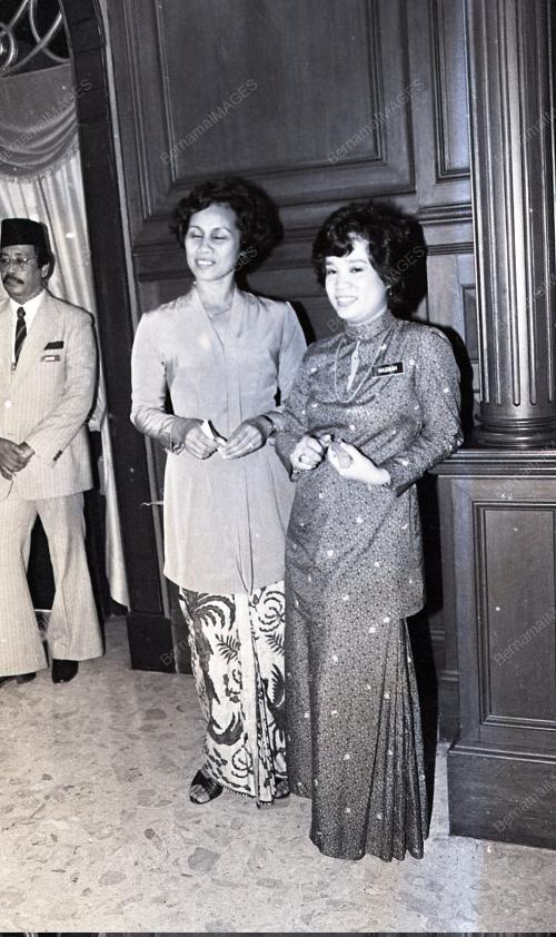 PAMERAN JAM