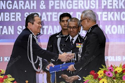 KL10_13102017_SERAH_TUGAS_BN201710128266