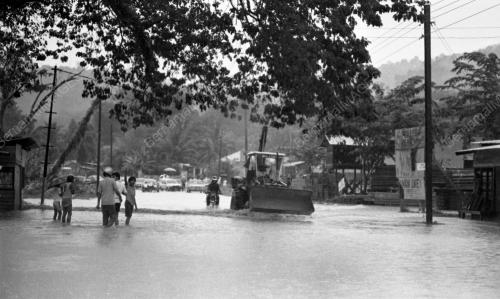 BANJIR KILAT DI JALAN TUN ABDUL RAZAK