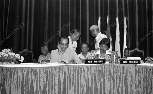 KL10_14012015_SIDANG_AGONG_MIC