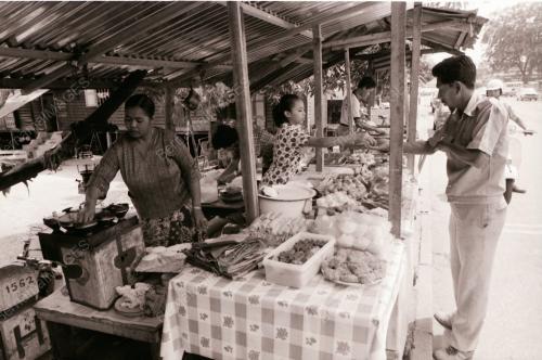JUALAN KUIH DI BULAN PUASA