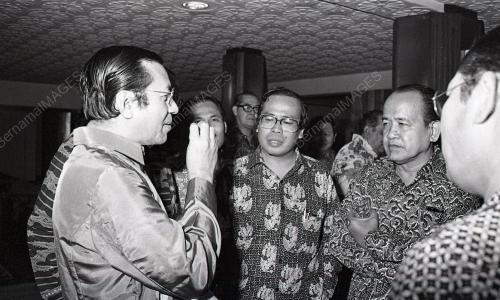MAHATHIR MOHAMAD