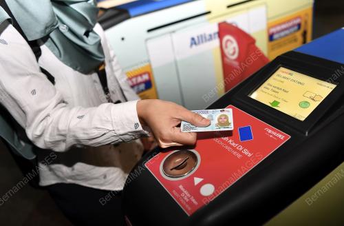 TINJAUAN HARI PERTAMA PELAKSANAAN PAS PERJALANAN TANPA HAD MY30