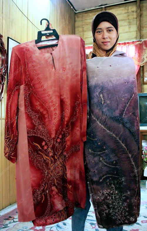 BATIK TENUN INDIA
