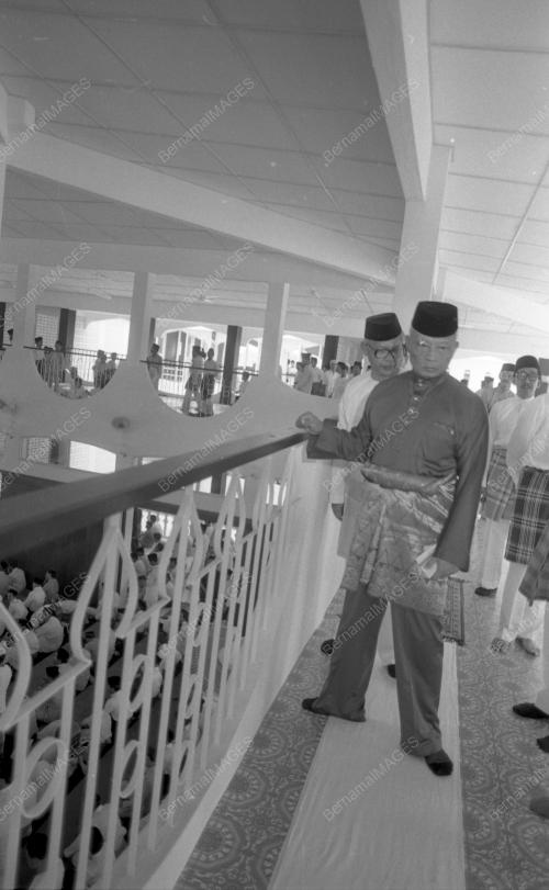 KL10_16012015_AGONG_MASJID