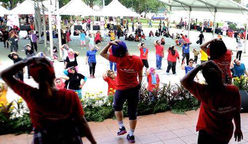 KL10_16052015_ZUMBA