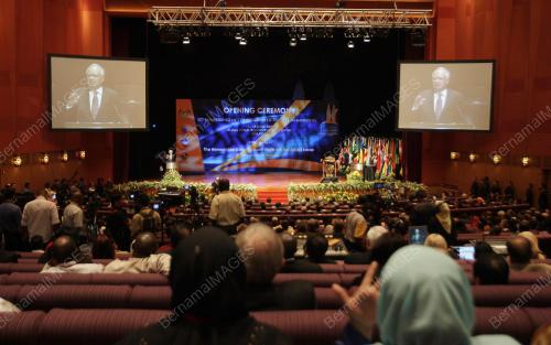 MOHD NAJIB TUN ABDUL RAZAK