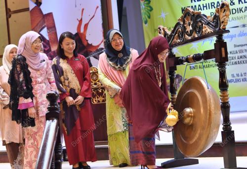 KL10_16102019_PERMAISURI_BN201909201706