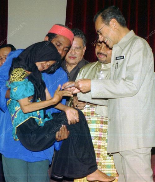 KL10_17022016_PM_DUIT_RAYA