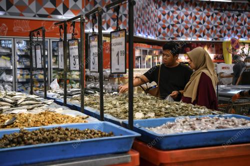 TINJAUAN MEMBELI BARANG KEPERLUAN ASAS