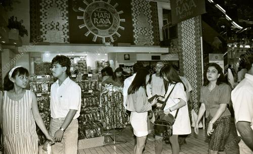 KL10_170490_MEMBELIBELAHSAATAKHIR
