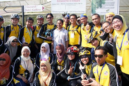 KAYUHAN CINTA NEGARA