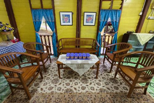 RUMAH MELAYU TRADISIONAL