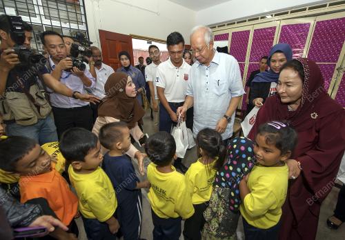KL10_17062016_LAWATAN