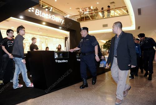 KL10_18072012_WALKABOUT_PDRM