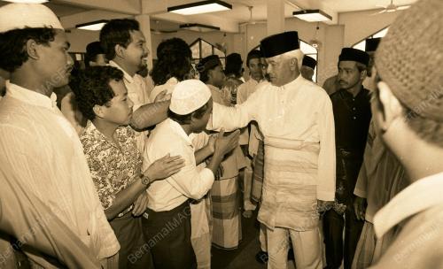KL10_190190_AGONG