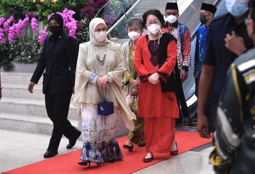 TUNKU HAJAH AZIZAH AMINAH MAIMUNAH ISKANDARIAH