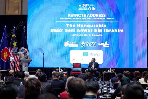 DATUK SERI ANWAR IBRAHIM