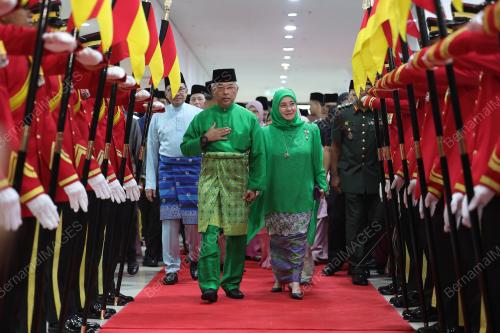 AL-SULTAN ABDULLAH RI'AYATUDDIN AL-MUSTAFA BILLAH SHAH