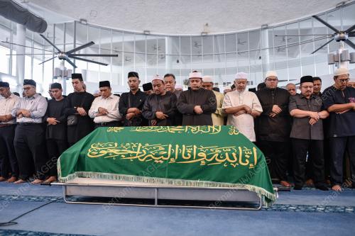 ALLAHYARHAM ROZAID ABDUL RAHMAN