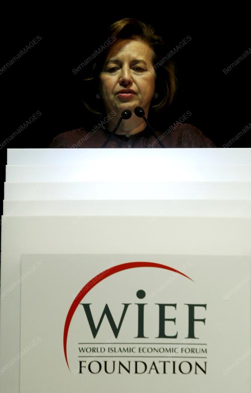 DR ZETI AKHTAR AZIZ