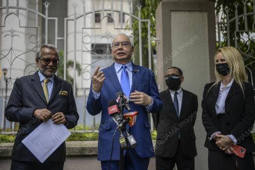 DATUK SERI NAJIB TUN RAZAK