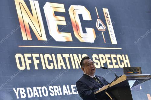 DATUK SERI ALEXANDER NANTA LINGGI