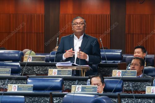 DATUK SERI DR SHAMSUL ANUAR NASARAH