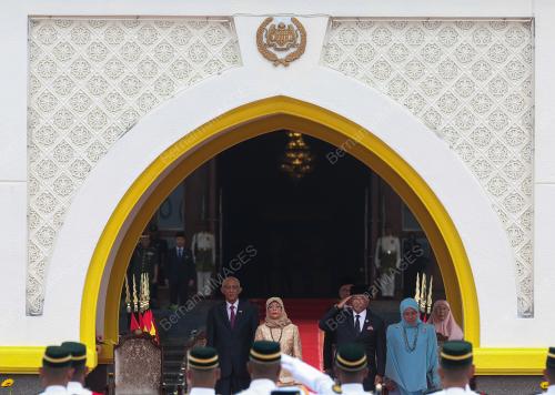 AL-SULTAN ABDULLAH RI'AYATUDDIN AL-MUSTAFA BILLAH SHAH