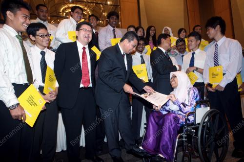 DATUK SAIFUDDIN ABDULLAH