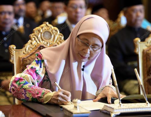 KL10_21052018_WATIKAH