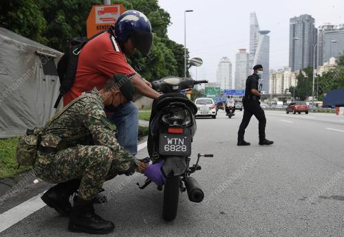 TINJAUAN BARISAN HADAPAN