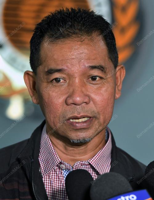 DATUK AHMAD SHAPAWI ISMAIL
