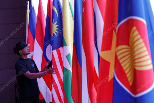 PERSIAPAN MENJELANG MESYUARAT MENTERI EKONOMI ASEAN (AEM) KE-57