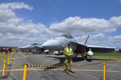 BOEING'S_SUPER HORNET