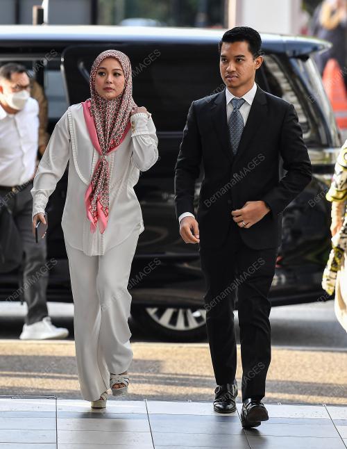 DATIN VIVY YUSOF