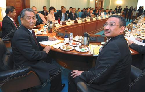 TAN SRI MUHYIDDIN MOHD YASSIN