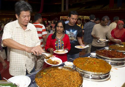 KL10_22102014_MIC_DEEPAVALI