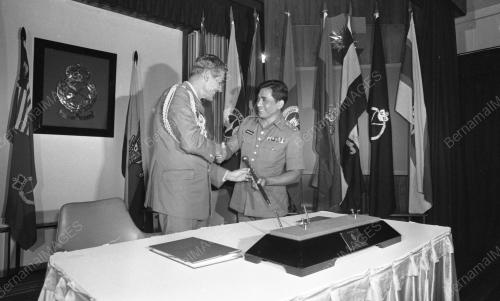 KL10_23022015_PERBARISAN_PISAH