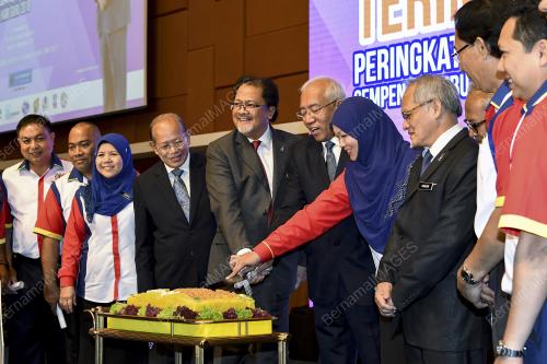 KL10_23032018_MASSA_BN201803222693