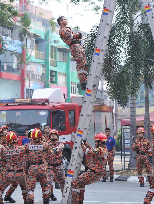 KL10_23042016_BOMBA