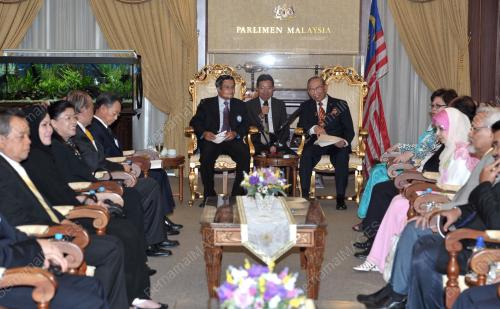 KL10_23092013_PARLIMEN