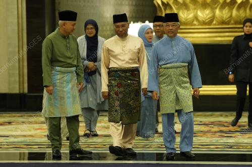 AL-SULTAN ABDULLAH RI'AYATUDDIN AL-MUSTAFA BILLAH SHAH