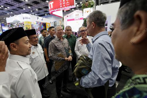 DATUK SERI FADILLAH YUSOF