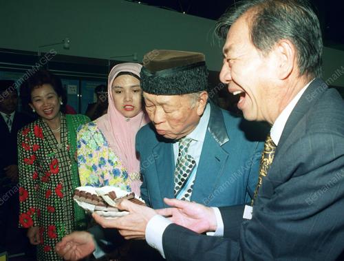 AGONG LAWAT PORIM