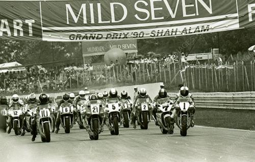KL10_240390_GRAND_PRIX