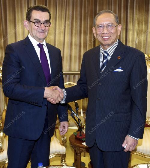 KL10_24042015_KUNJUNGAN