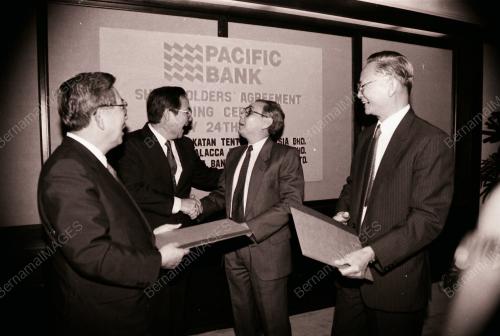 PASIFIC BANK SHARE HOLDERS AGREEMENT SIGNNG