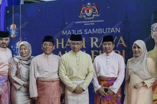 TAN SRI AFFENDI BUANG